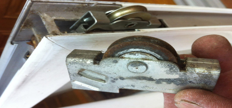 screen door roller repair in Crestline